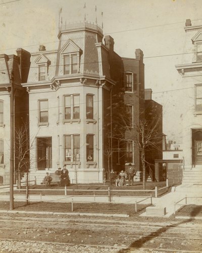 Residencia de Charles S. Brown. 2337 St. Louis Avenue de Unknown